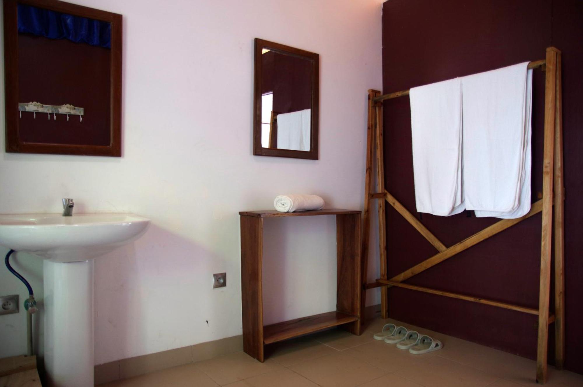Spa Shallum Kibuye Ngoại thất bức ảnh