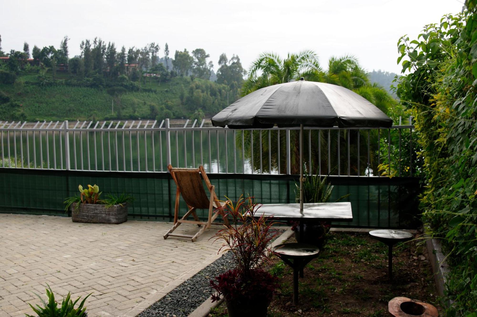 Spa Shallum Kibuye Ngoại thất bức ảnh