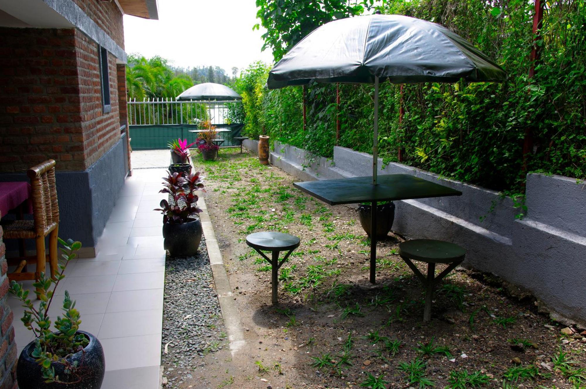 Spa Shallum Kibuye Ngoại thất bức ảnh